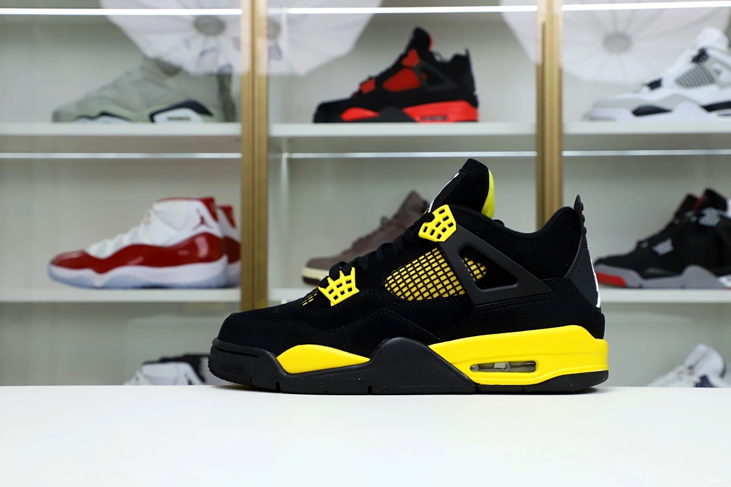 Air Jordan  Jordan4 2023 thunder 0926